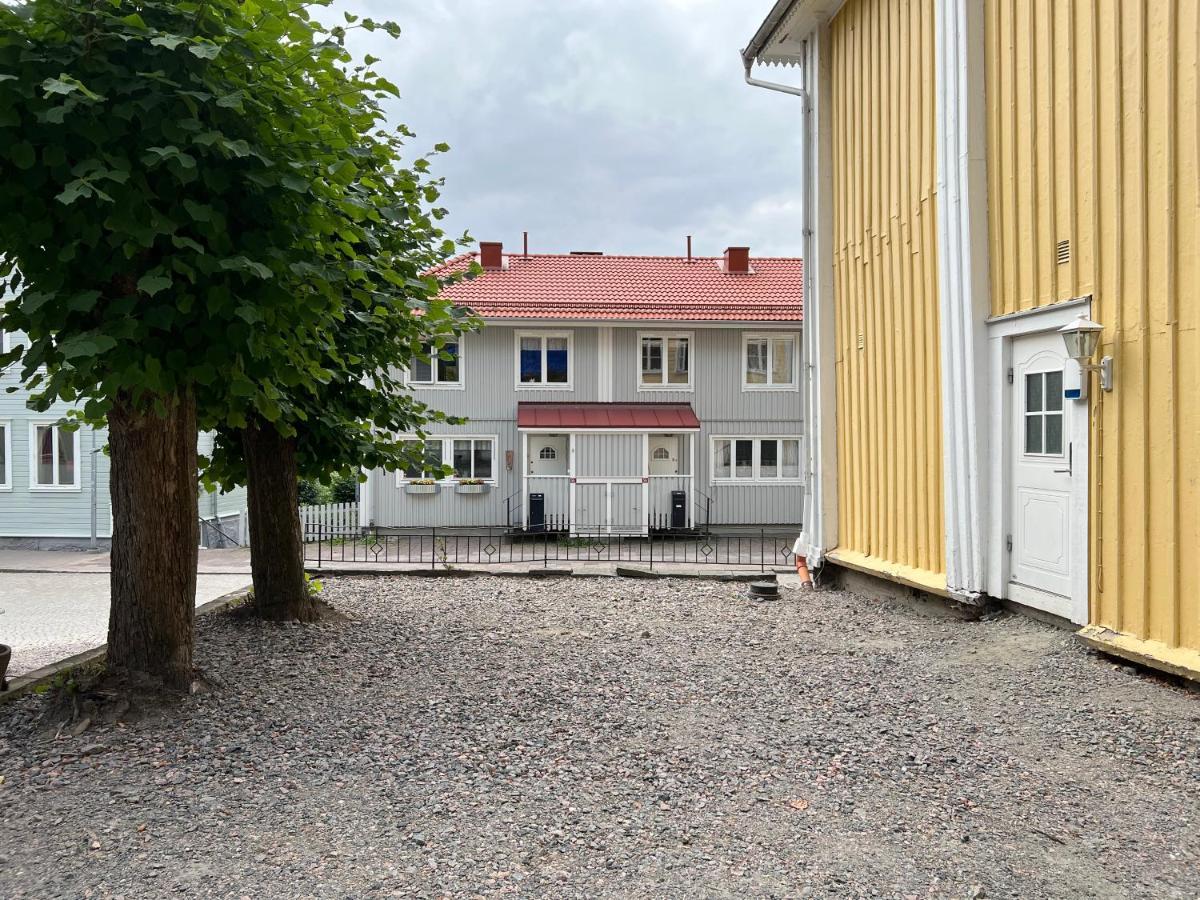 Fint, gratis parkering, med 20 min till Göteborg C Kungälv Exteriör bild