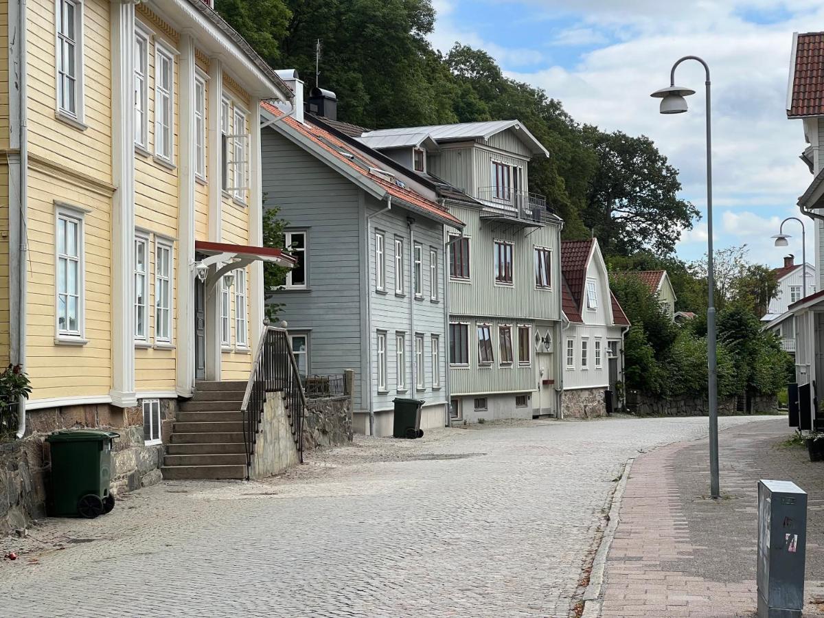 Fint, gratis parkering, med 20 min till Göteborg C Kungälv Exteriör bild